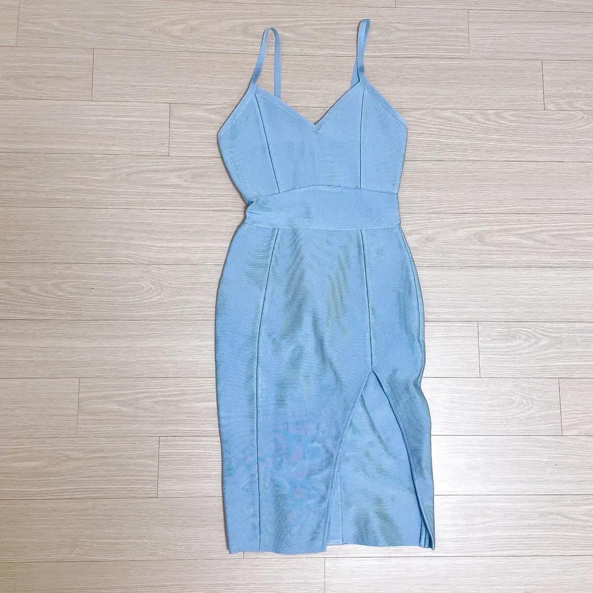 새상품 원피스 홀복 밴디지원피스 바디콘드레스 에르베레제 라비수