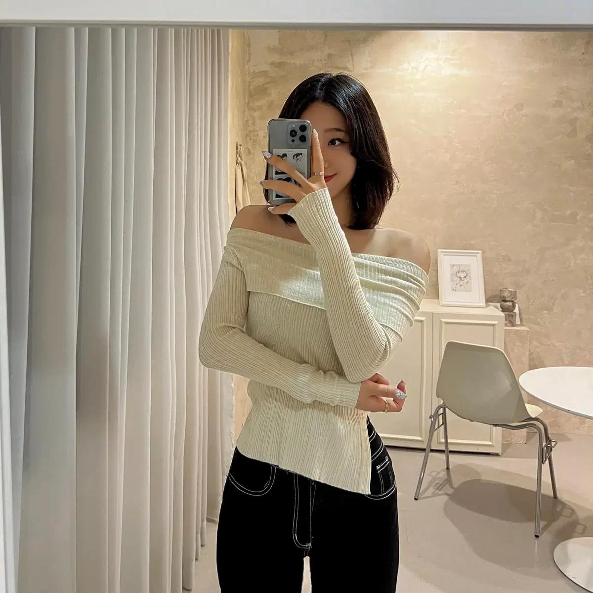 [새상품]오프언발니트 2칼라 오프숄더 여자긴팔 니트오프숄더 여자니트 티