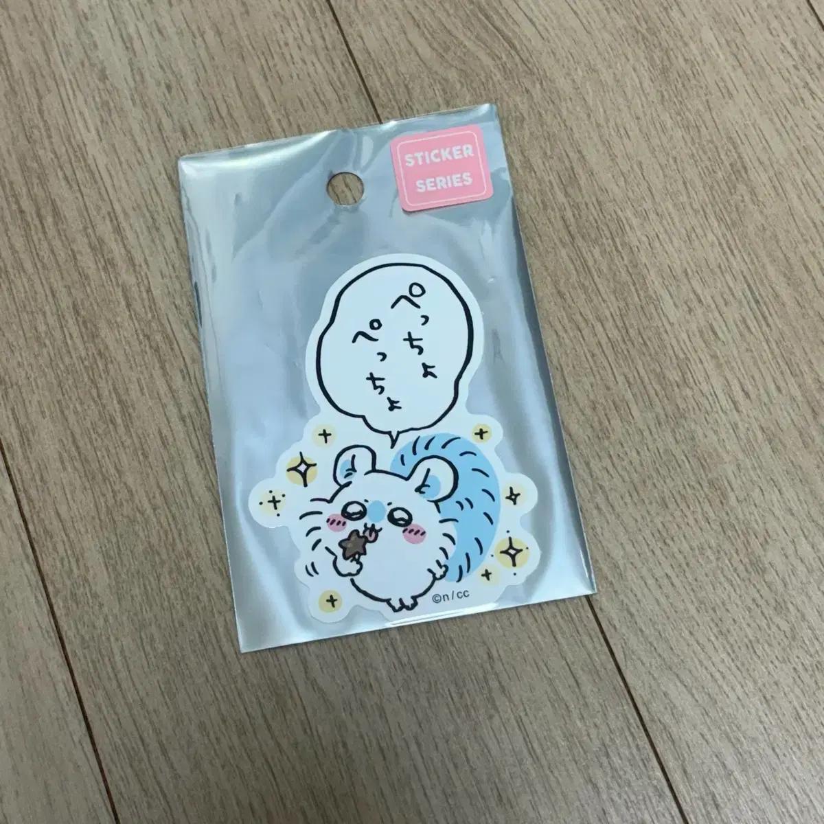 치이카와 모몽가 스마트폰에 붙일 수 있는 사이즈의 스티커