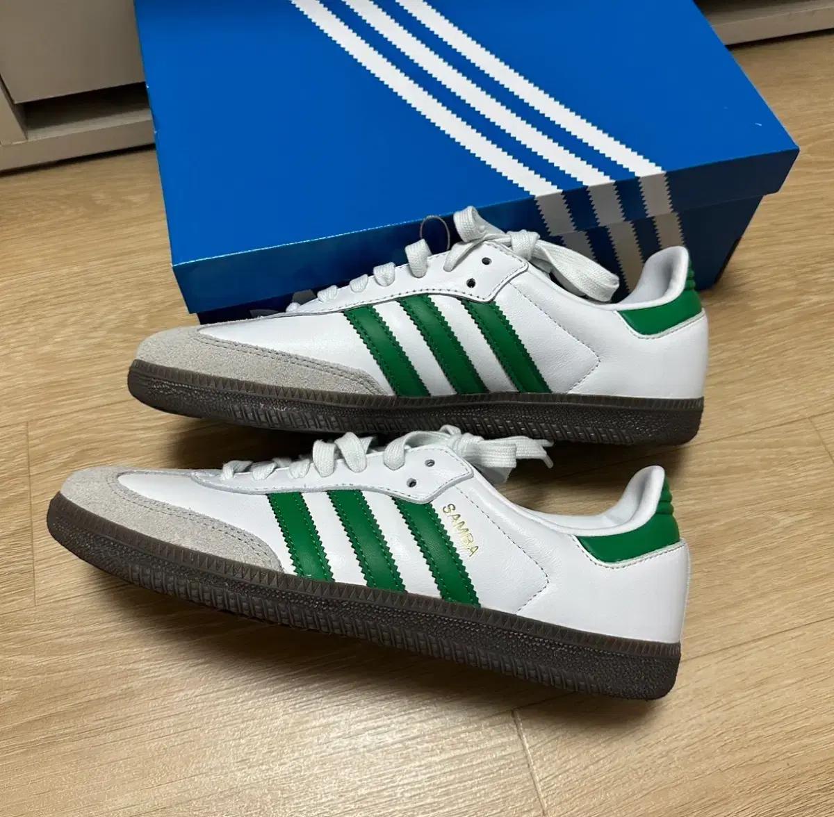 (새제품) 아디다스 삼바 OG 화이트 그린 245
