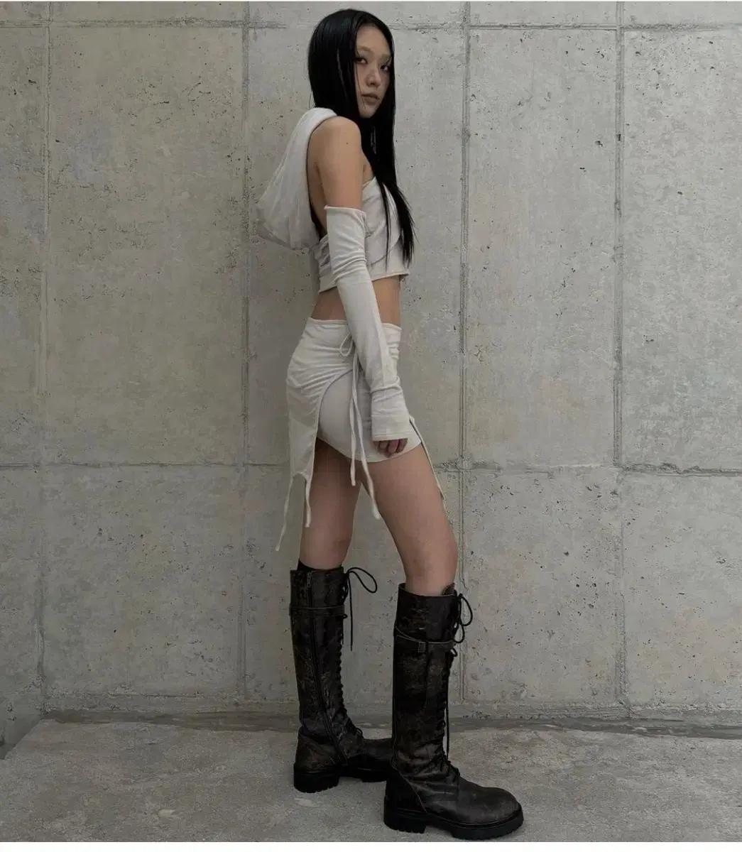 보헴서 CURVED LAYERD SKIRT