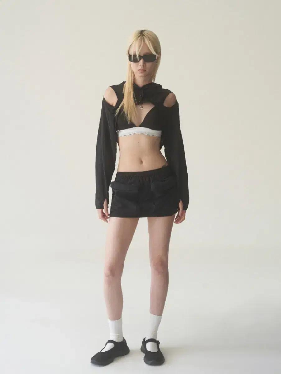 류영 컷아웃 후디 볼레로+포켓 미니 카고스커트 미스치프 나체 604서비스