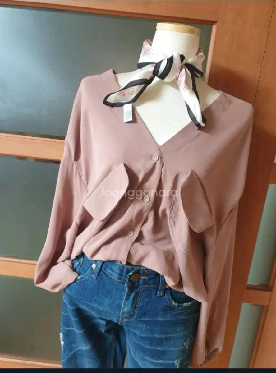 (새제품)브이넥 밴딩 블라우스+코디목걸이