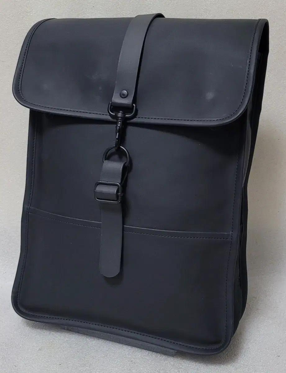 레인스 RAINS Mini Backpack 남녀공용 13인치