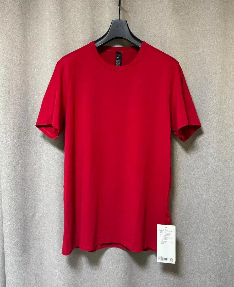 룰루레몬 Fundamental T-Shirt 뉴 이어