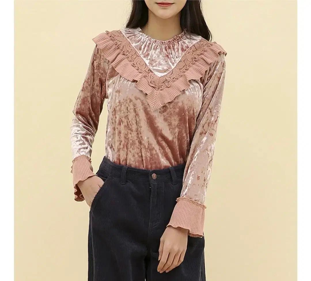 새옷 S 프릴 벨벳 티셔츠 블라우스 써스데이아일랜드