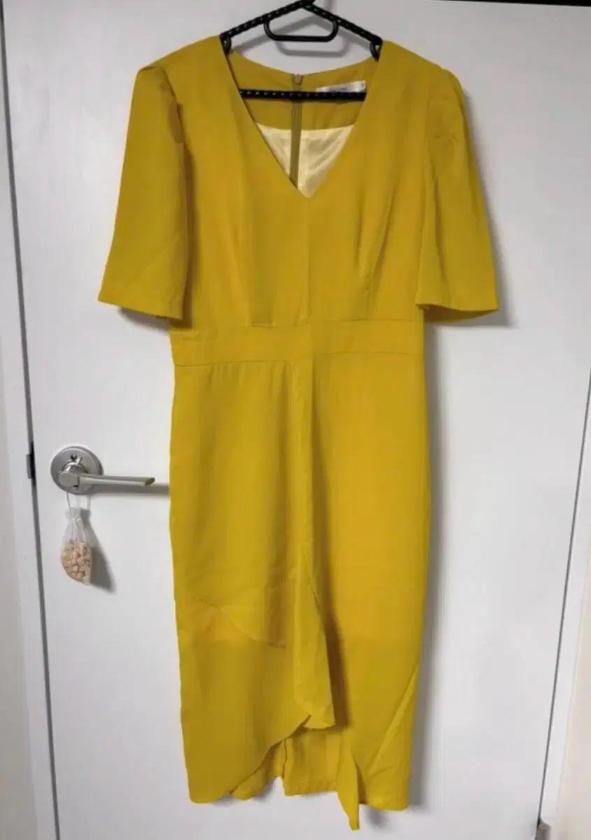 숄더 버프 브이넥 오피스 라인 쉬폰 레이스 반팔 롱 원피스 옐로우