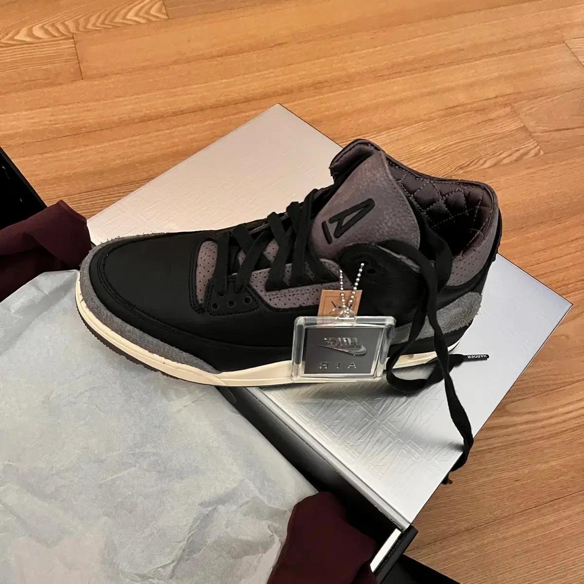 Jordan 3 x A Ma Maniere Retro OG SP 270