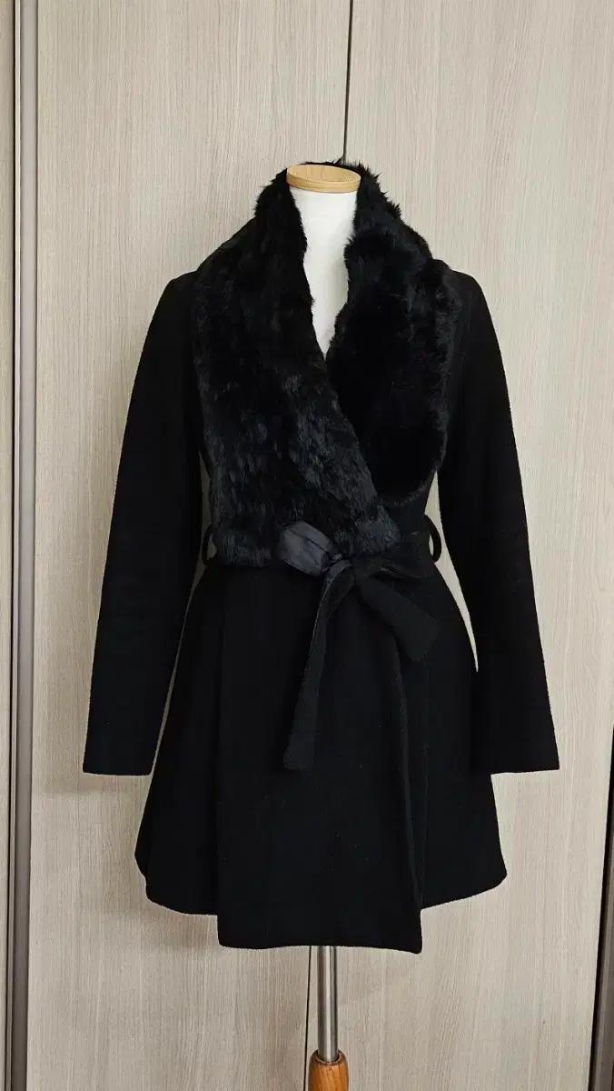 청담동가로수길 편집샵 털코트 55 겨울여성반코트 블랙코트