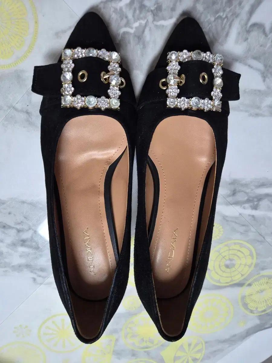 (새상품) 천연 염소가죽 여성 슈즈 블랙 245