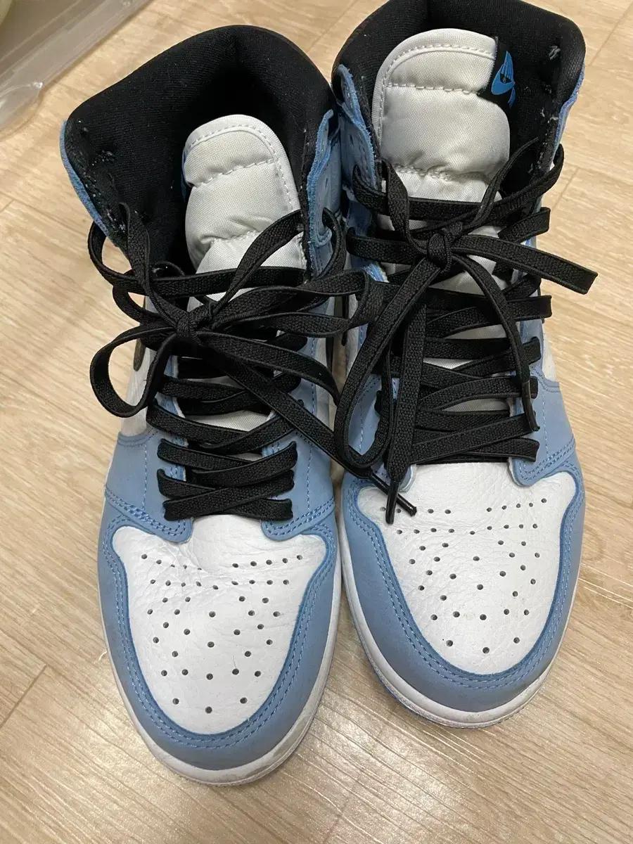 조던1 유니버시티 블루 하이