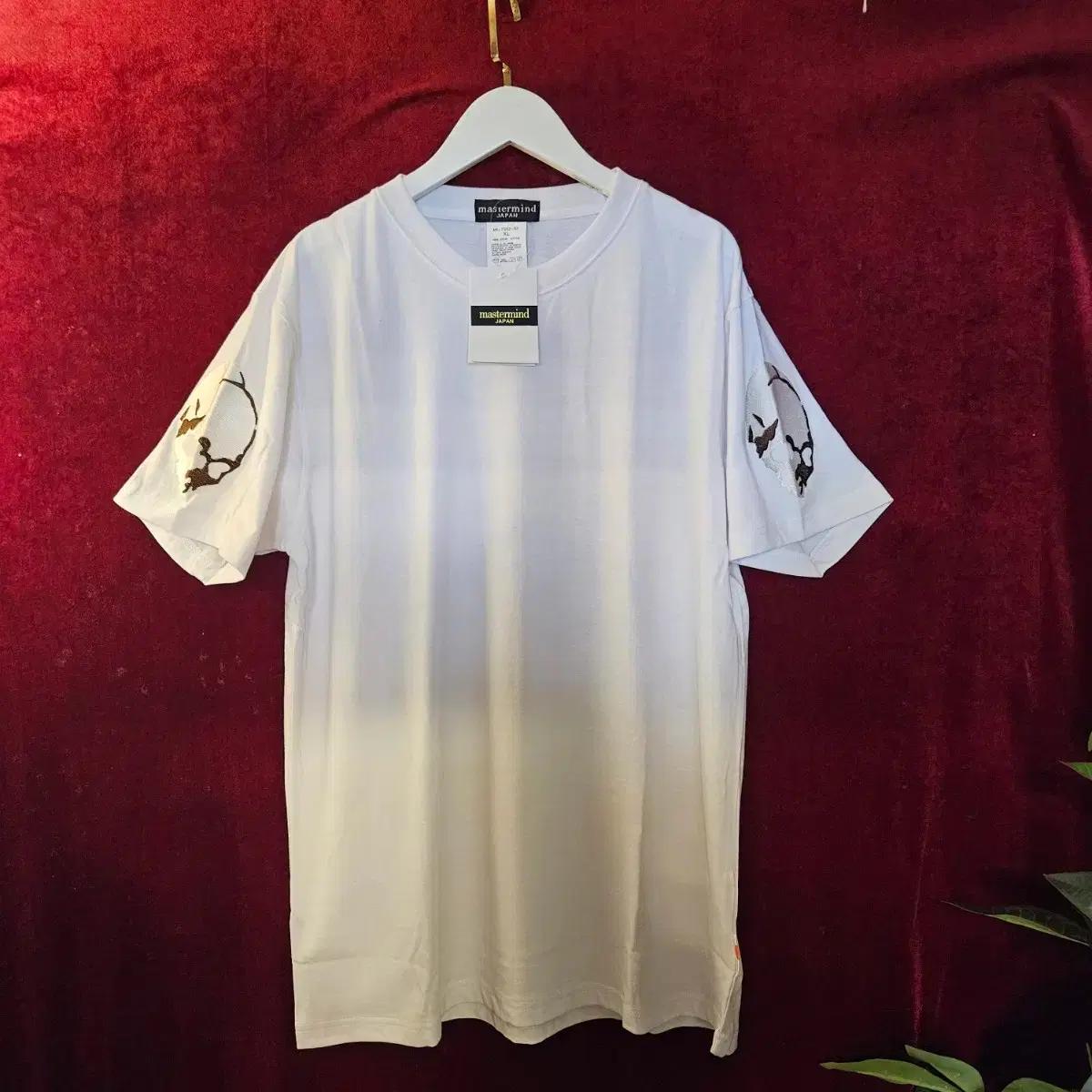 (새상품)Mastermind Japan 마스터마인드 팔자수 반팔티 XL