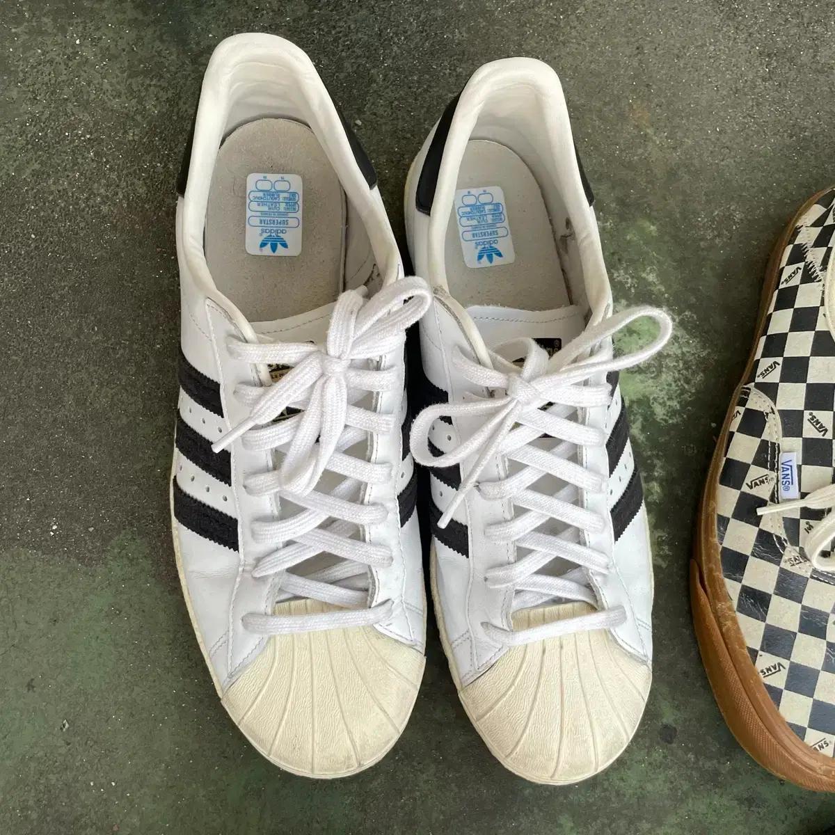 아디다스 슈퍼스타 80s