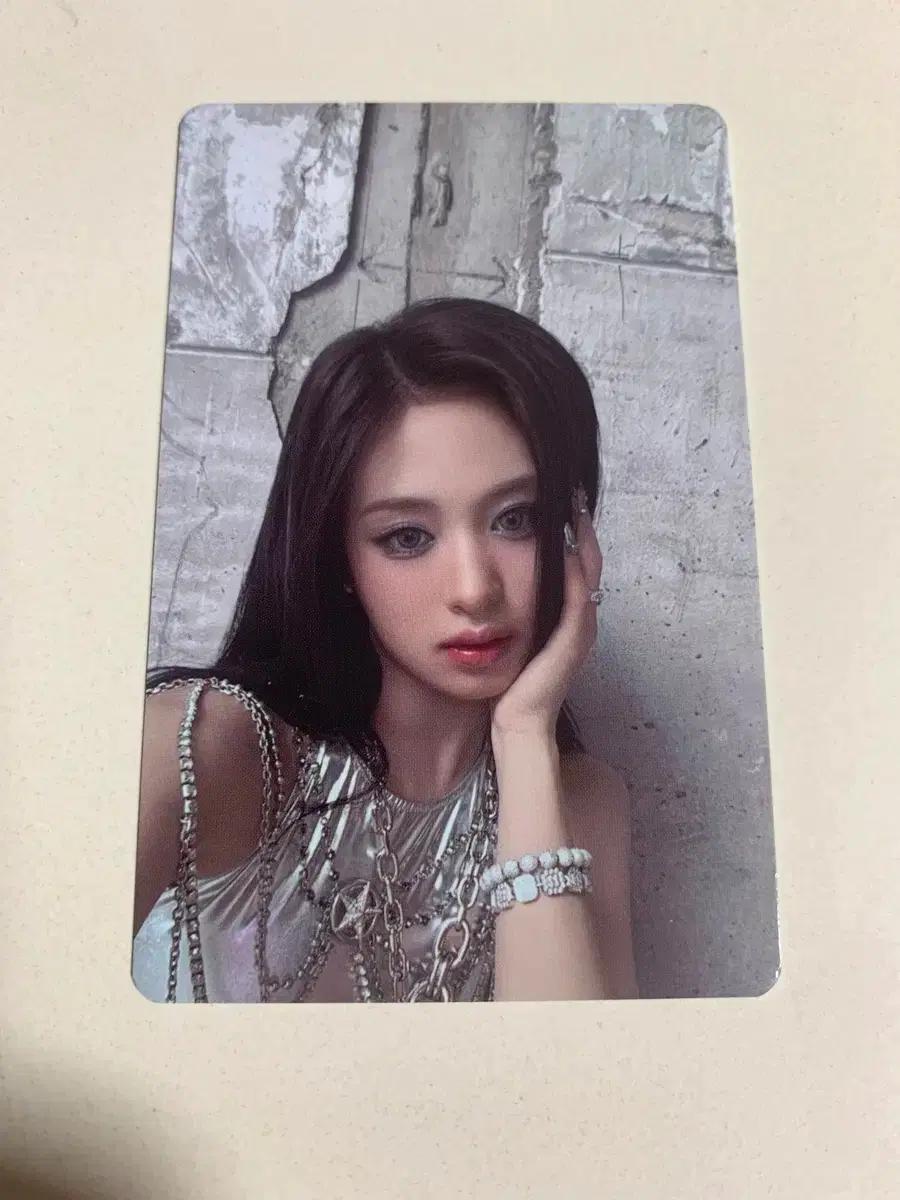 베이비몬스터 아현 Drip popup 팝업 앨범특전 포카 양도합니다.