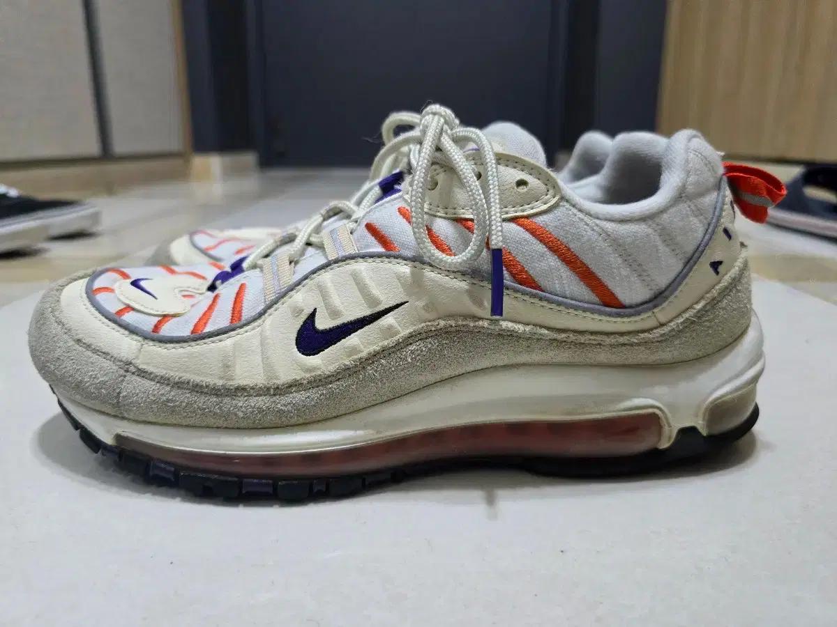 나이키 에어맥스98 260mm