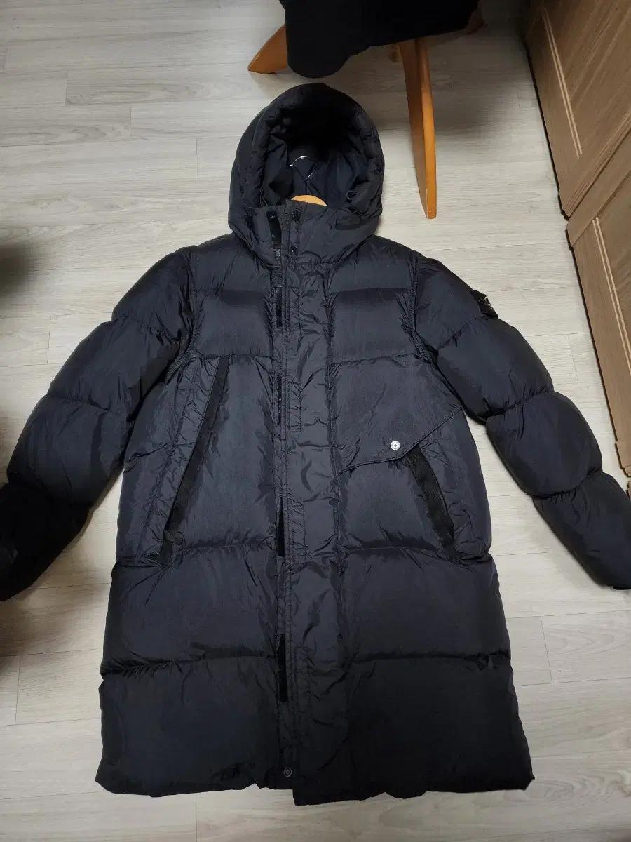 민트급 스톤아일랜드 23Fw클링클랩스 롱패딩 블랙 S(95)