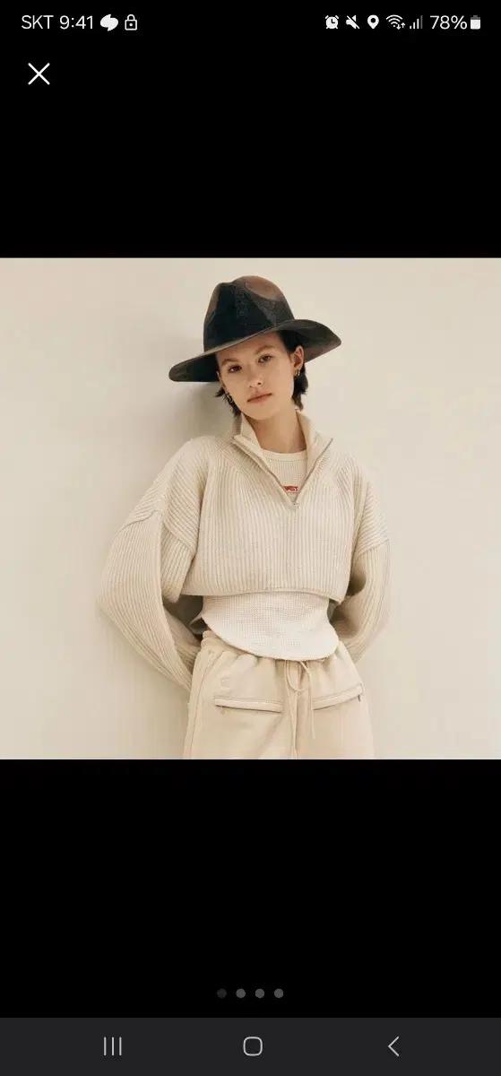 이어스트 eerst 아이보리 크롭 니트