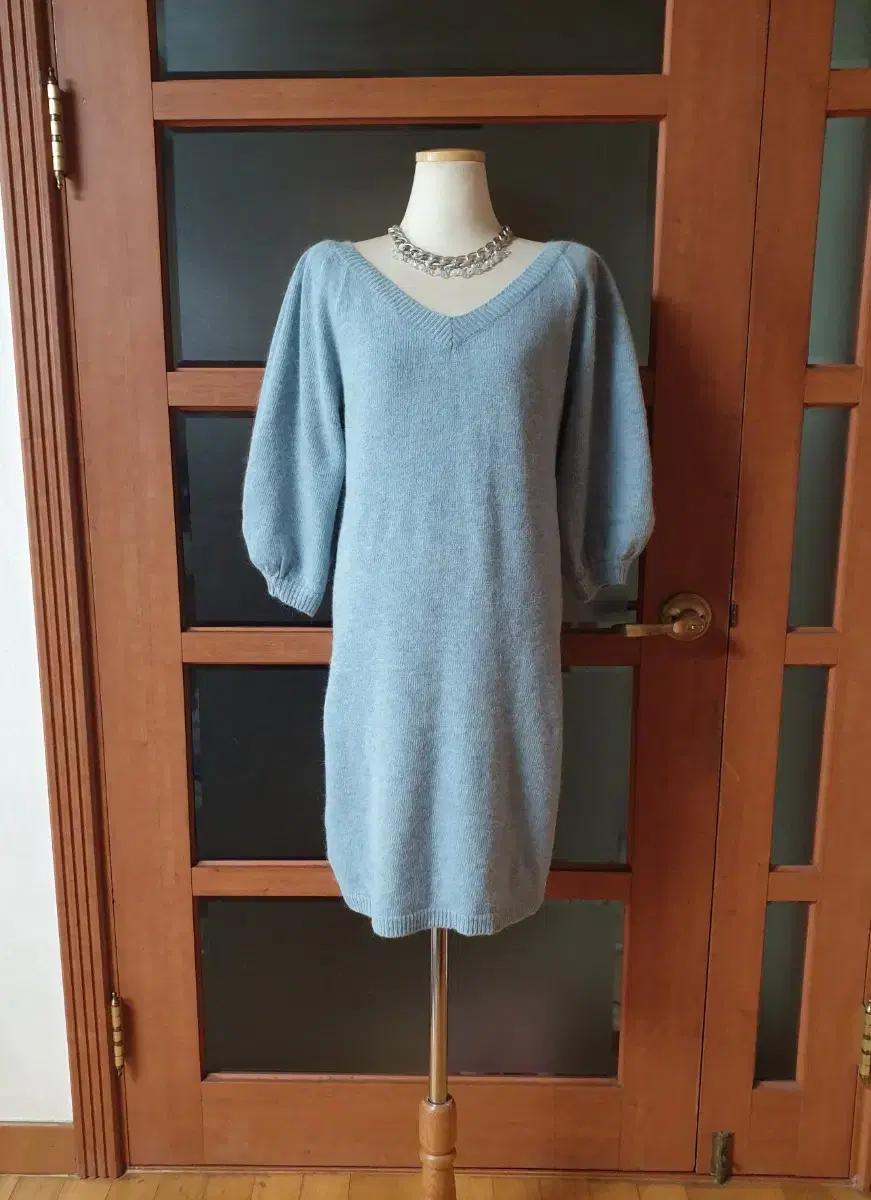 (새제품)퍼프소매 앙고라 니트원피스