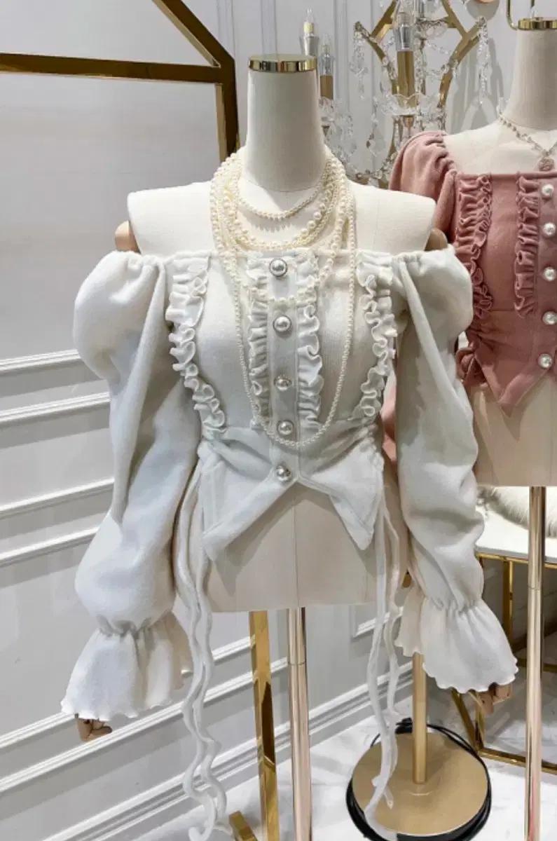 유인미 셔링 퍼프 블라우스 공주 레이스 프릴 겨울 기모