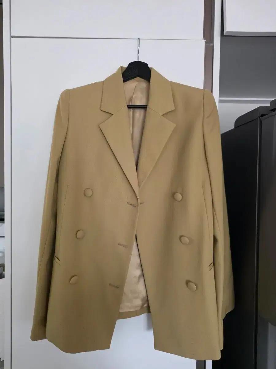 토템 쟈켓 ㅡ정가 91만 정품 새상품 허니 머스터드