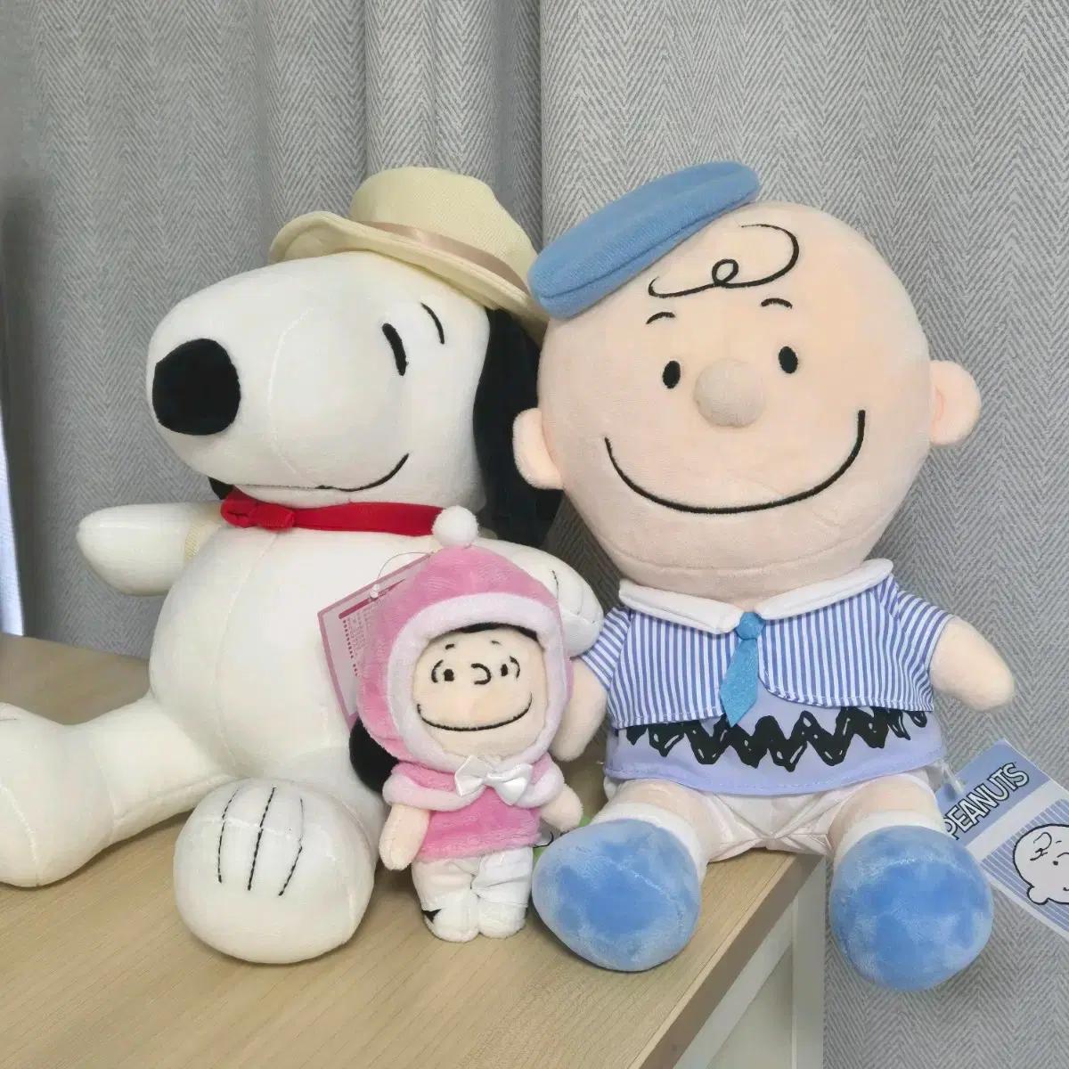 스누피 찰리브라운 루시 싯팅 중형 인형키링 (캠핑, 제복,망토)