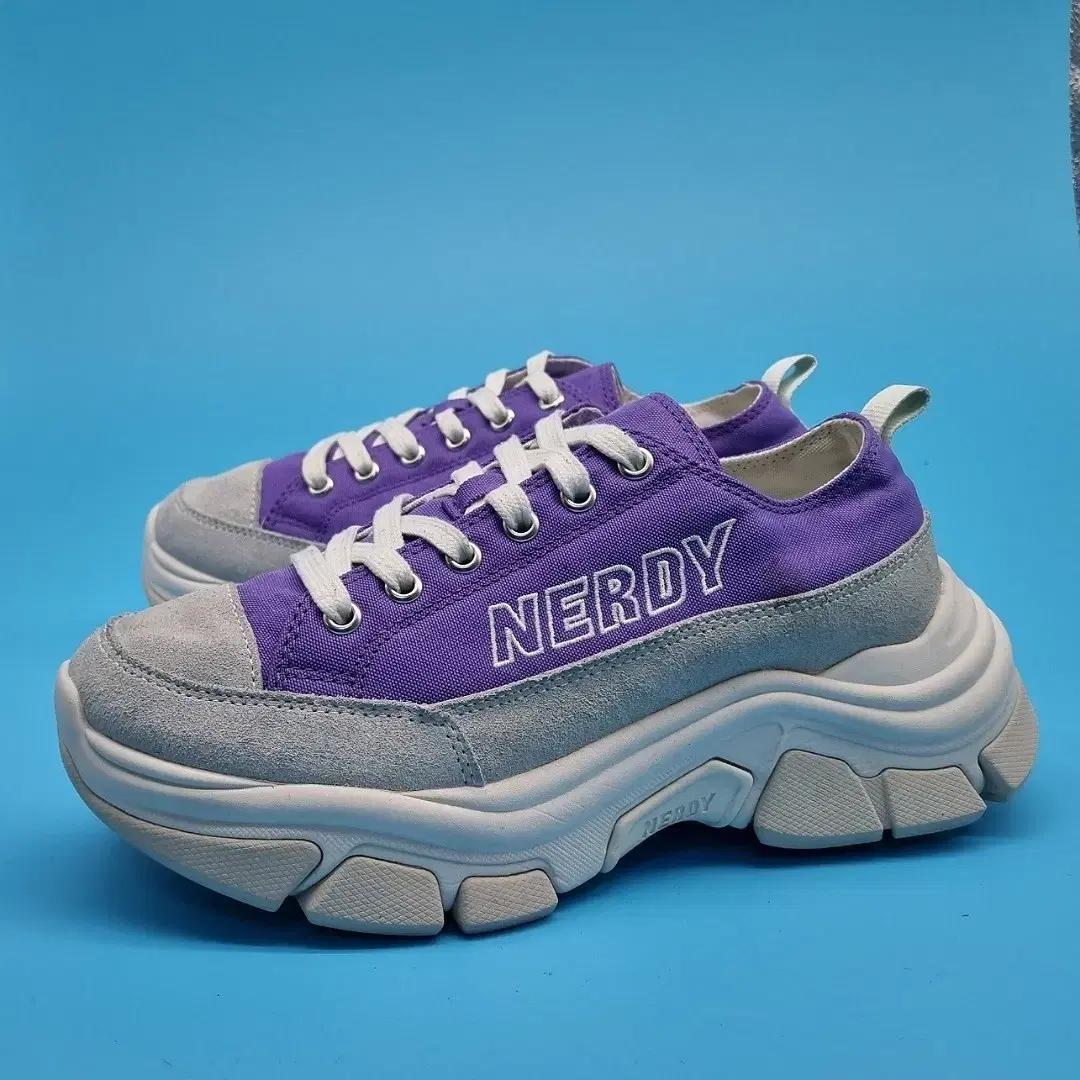 널디 젤리그 캔버스 스니커즈250