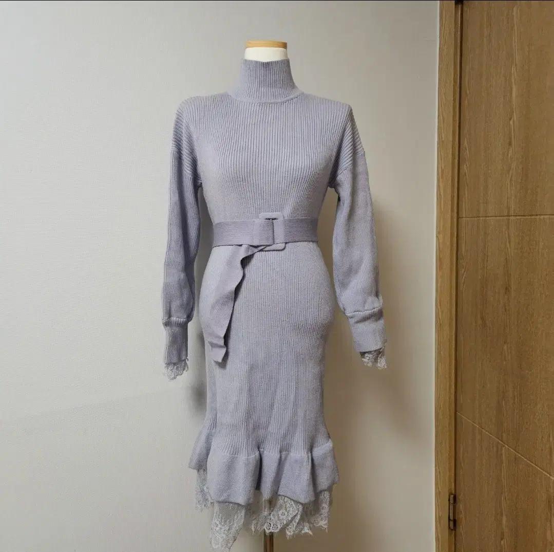 고급 소라색 백화점 폴라 긴팔 레이스 벨트 니트 라벤더 겨울 원피스 교신