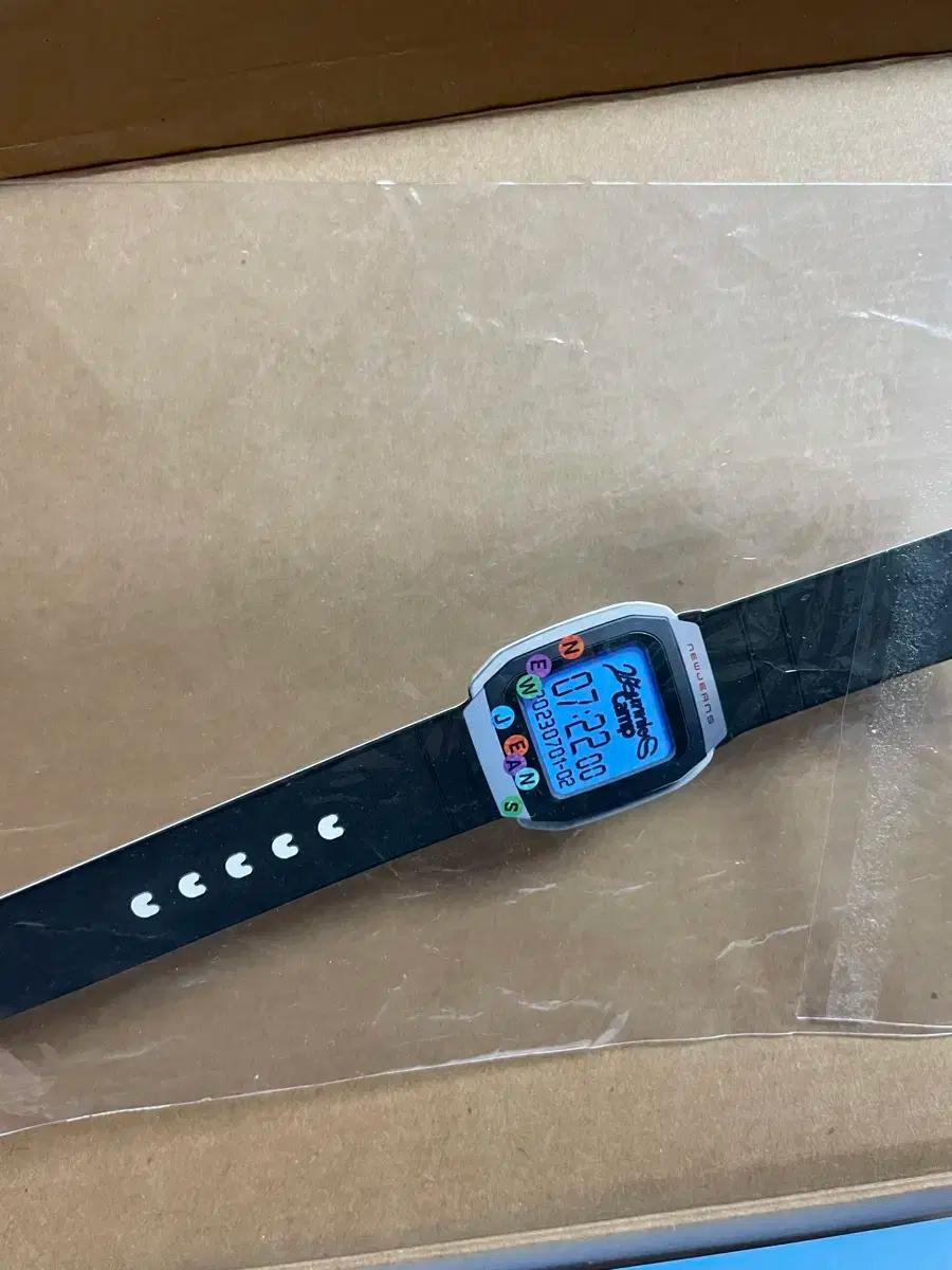 뉴진스 버니즈캠프 시계