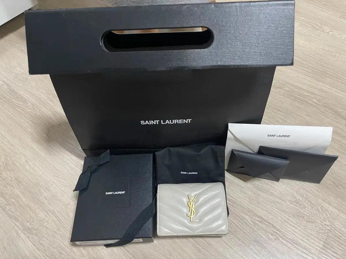 (새해할인) 입생로랑 마틀라세 플랩 카드지갑
