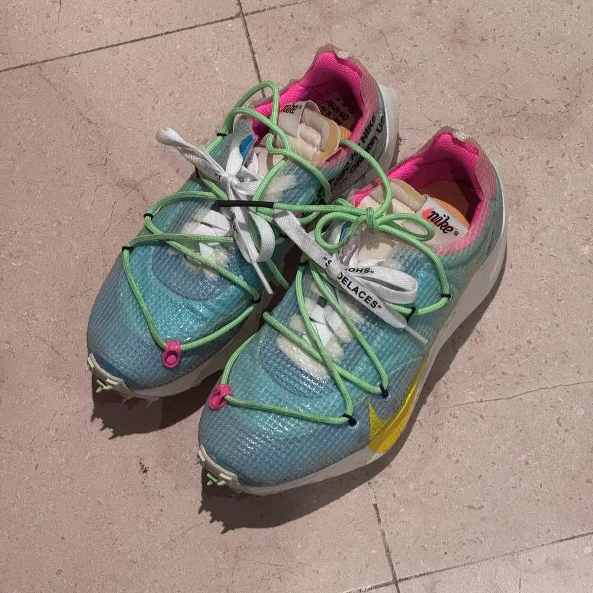 나이키X오프화이트 스니커즈 판매합니다 :)