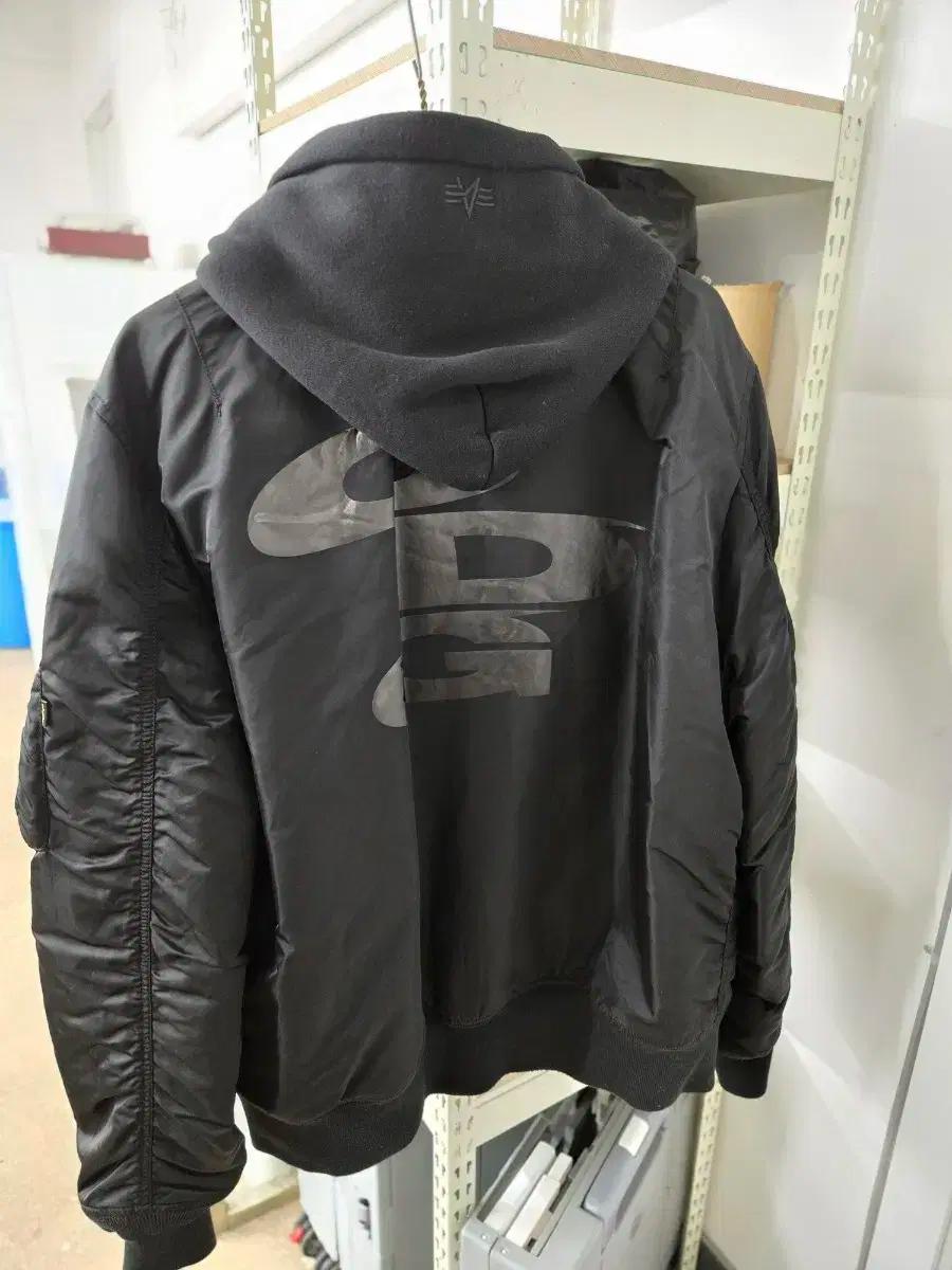 CDG X 알파 MA1 XL사이즈 (한글탭) 꼼데