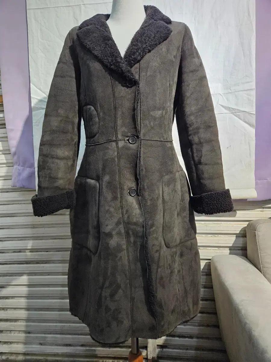 Marni 마르니램스킨 무스탕코트 다크그레이정품38 44~55마른66