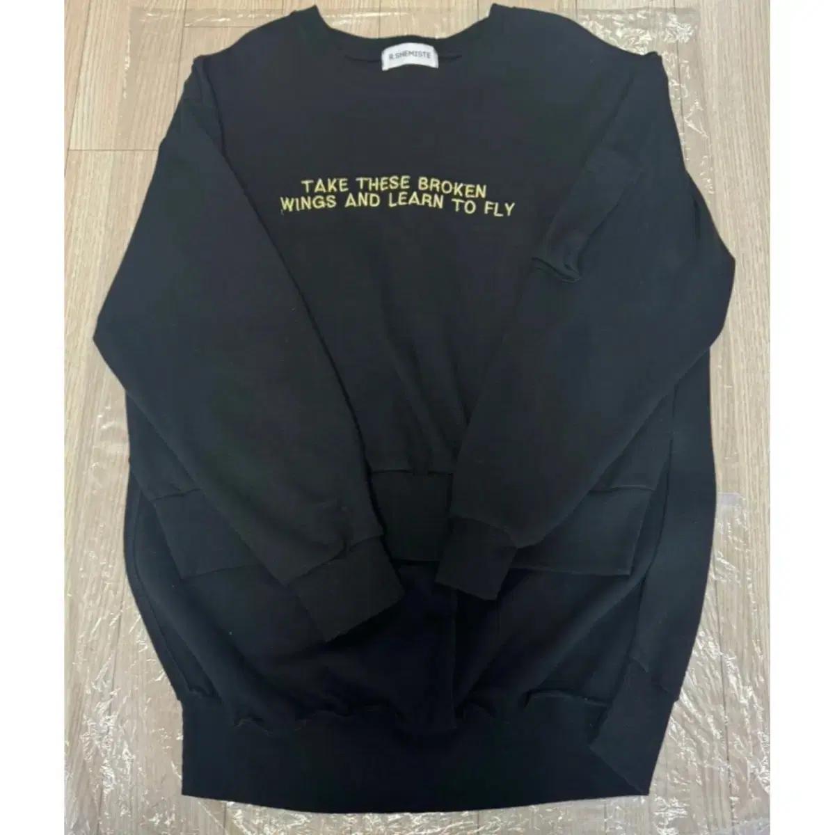 R.SHEMISTE(RSSC) 블랙 크롭 스웻셔츠