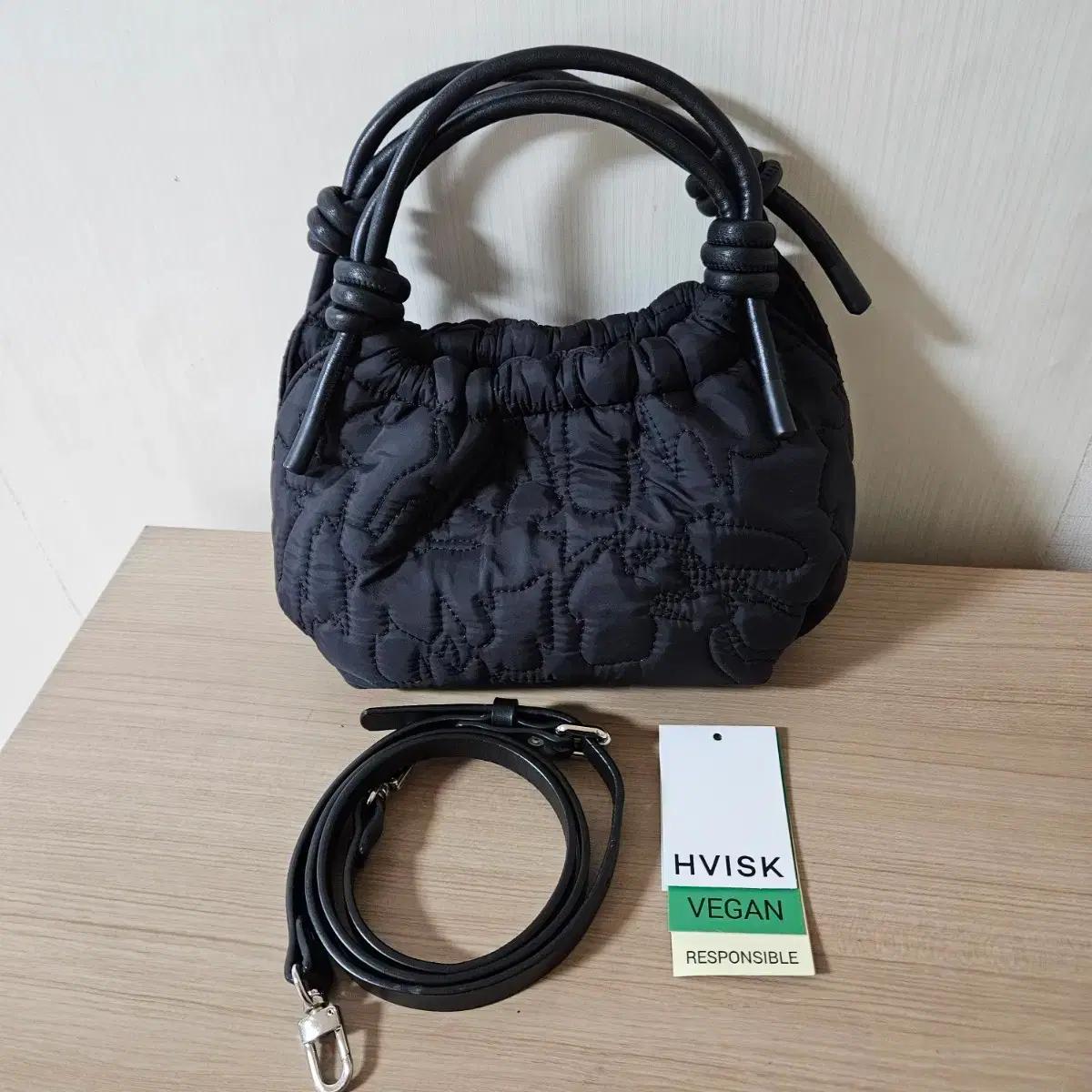 편하고 유니크한 HVISK 비스크 졸리백(퀼팅 블랙) 크로스 리폼