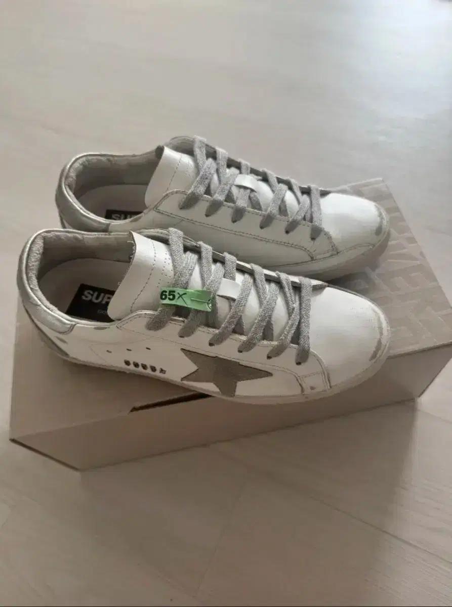 골든구스 여성 슈퍼스타 실버탭 화이트 스니커즈