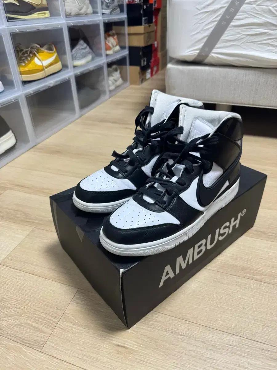 [305]나이키 엠부쉬 덩크하이 새상품급