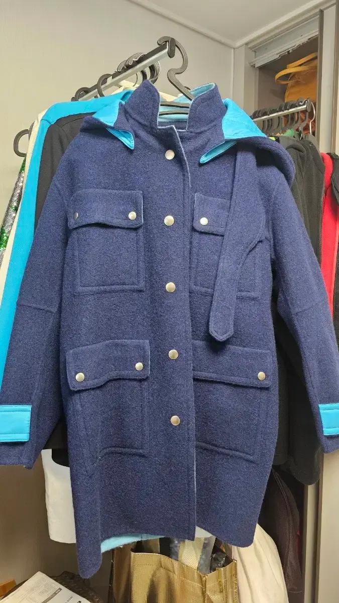 럭키슈에뜨 여성코트(38사이즈)L~XL