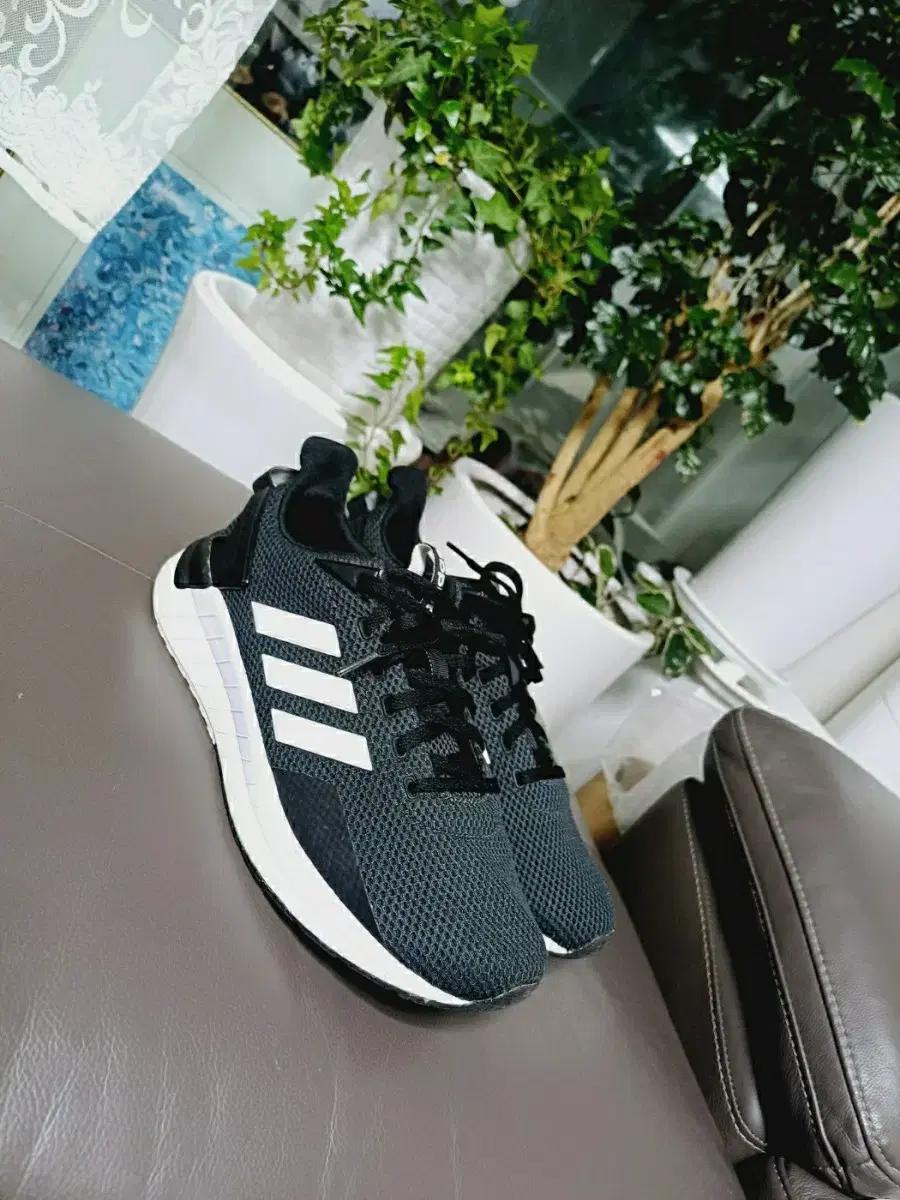 남성남자 아디다스 런닝 운동화 265