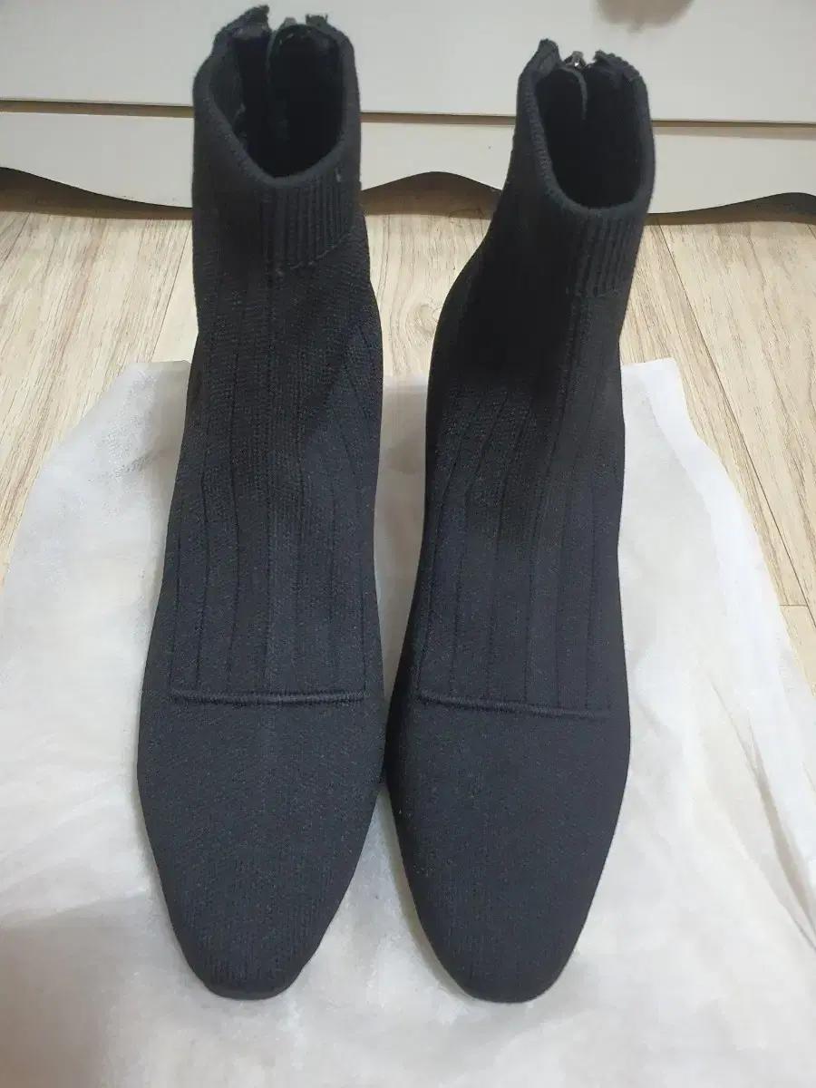 (네고가능)여성 새상품 검정250 워커부츠(상태양호)