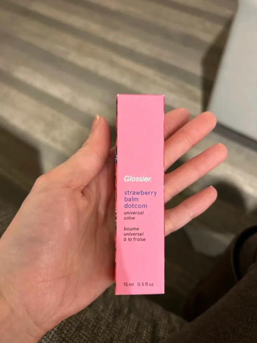 글로시에 glossier 립밤 팔아요 전색상 다 가능해요
