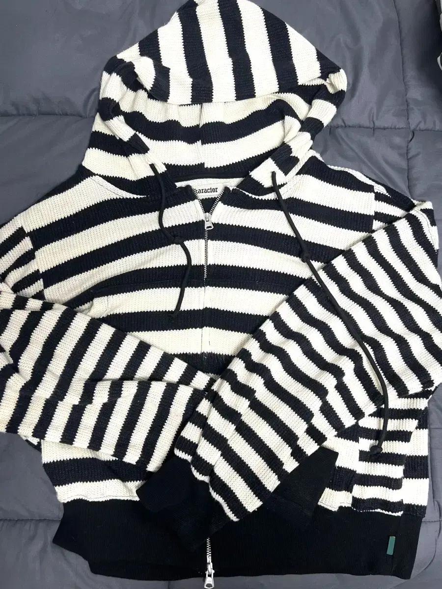 카락터(karactor) 니트 후드집업