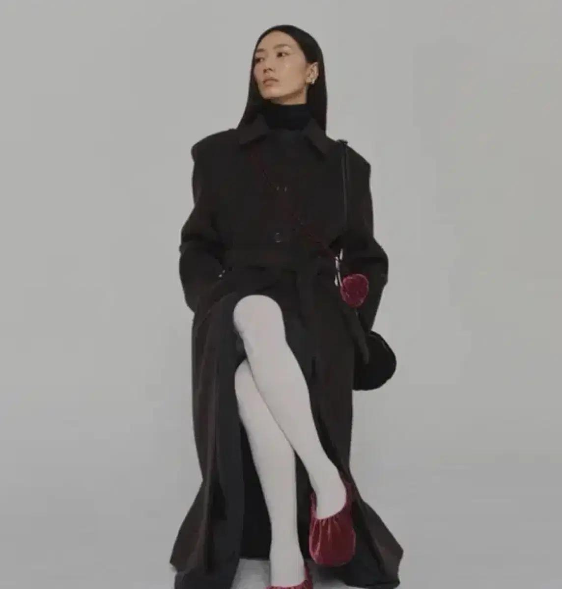 아모멘토 맥시 롱 코트 브라운