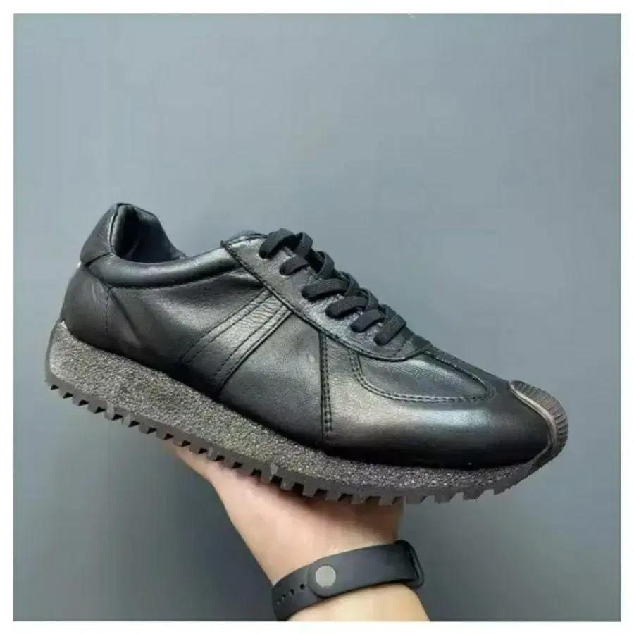 남자가죽운동화 스니커즈 플랫슈즈 245~270 소프트 경량