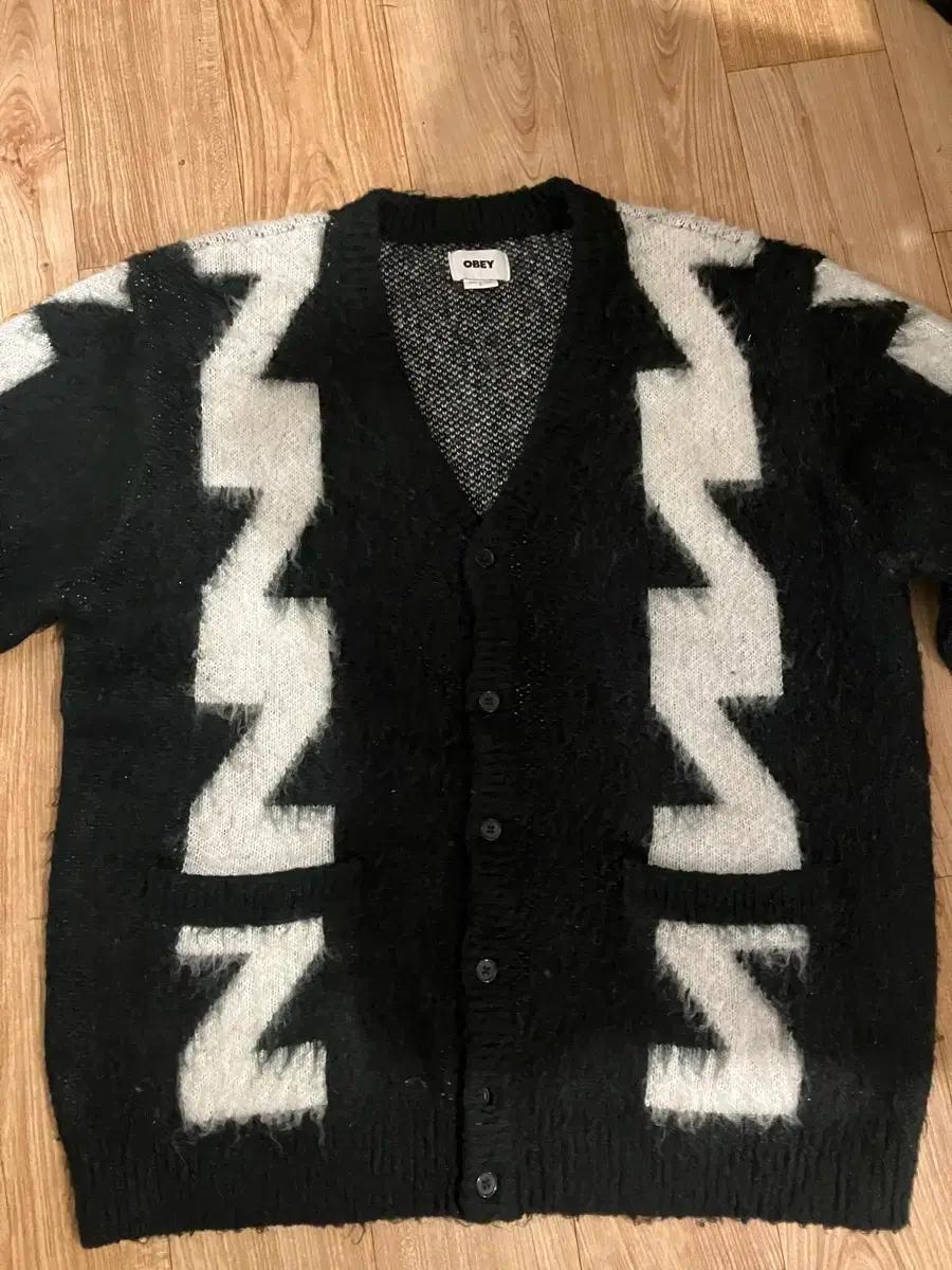 오베이 모헤어 가디건 ㅣ