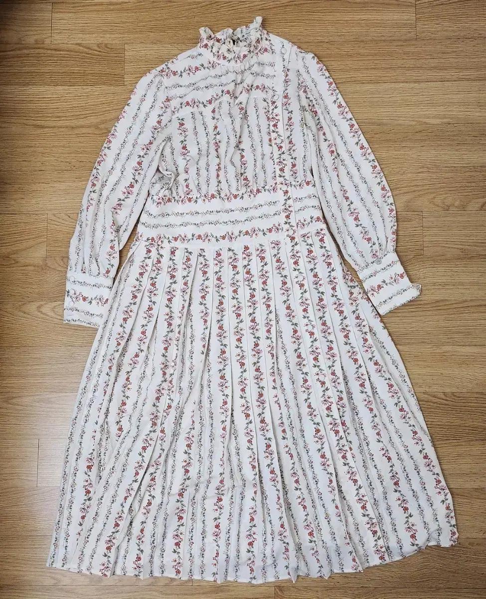 써스데이아일랜드 / 플라워쉬폰 / s