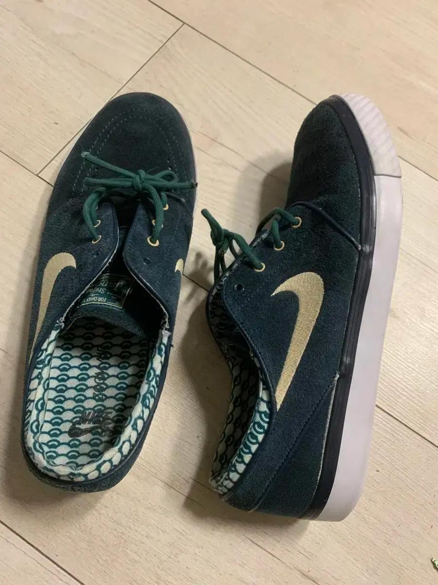 나이키 줌 스테판  야노스키 260