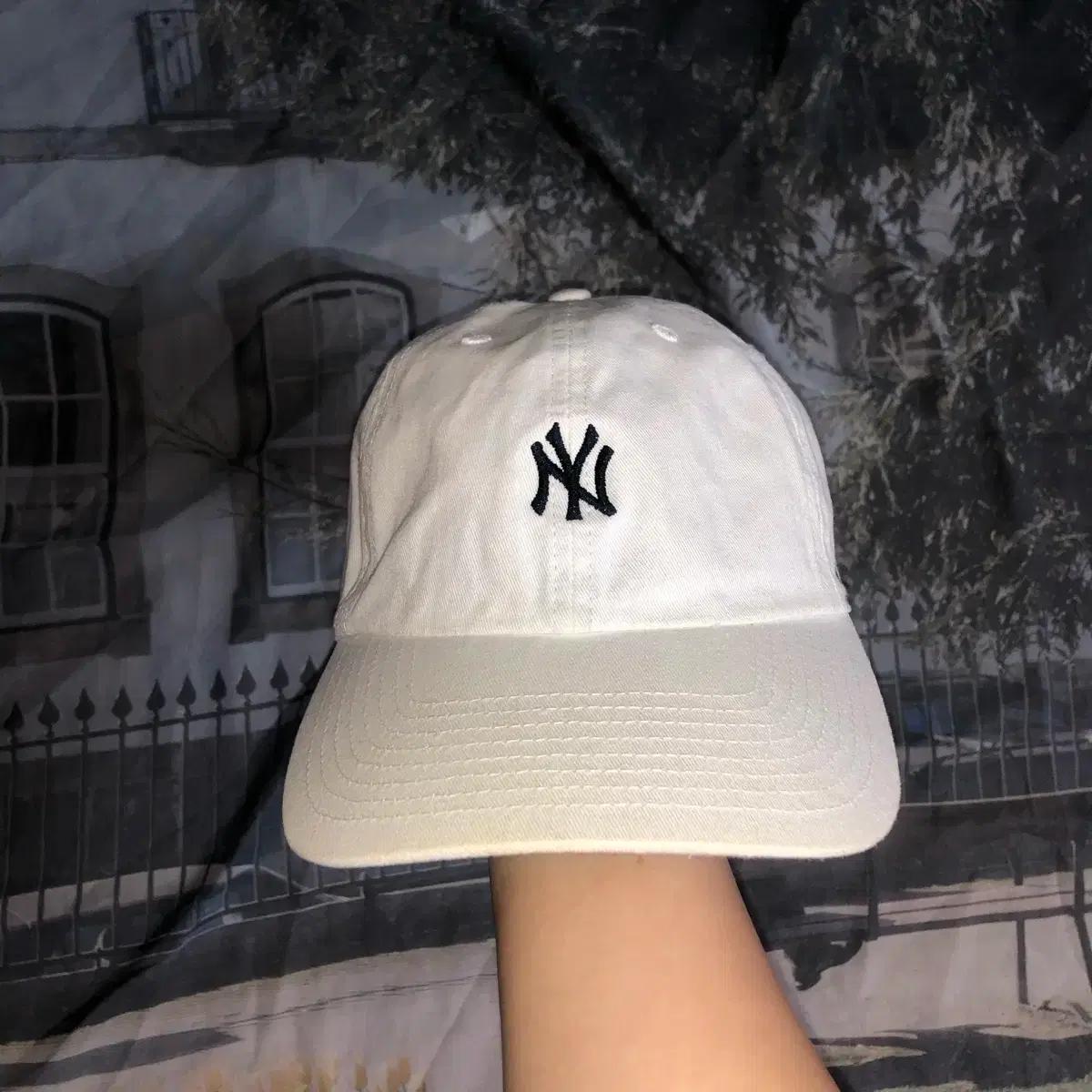 Vintage 47 Brand white ball cap