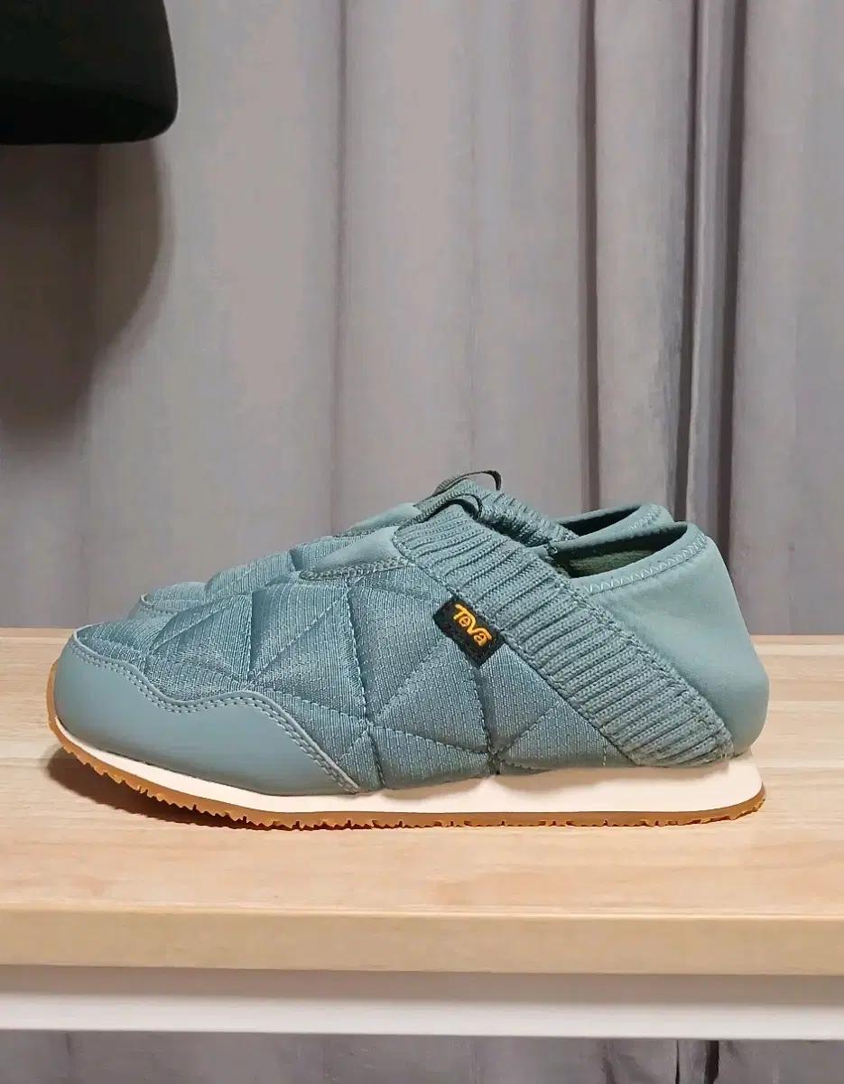 테바 여성용 리엠버 방한화 220 새제품