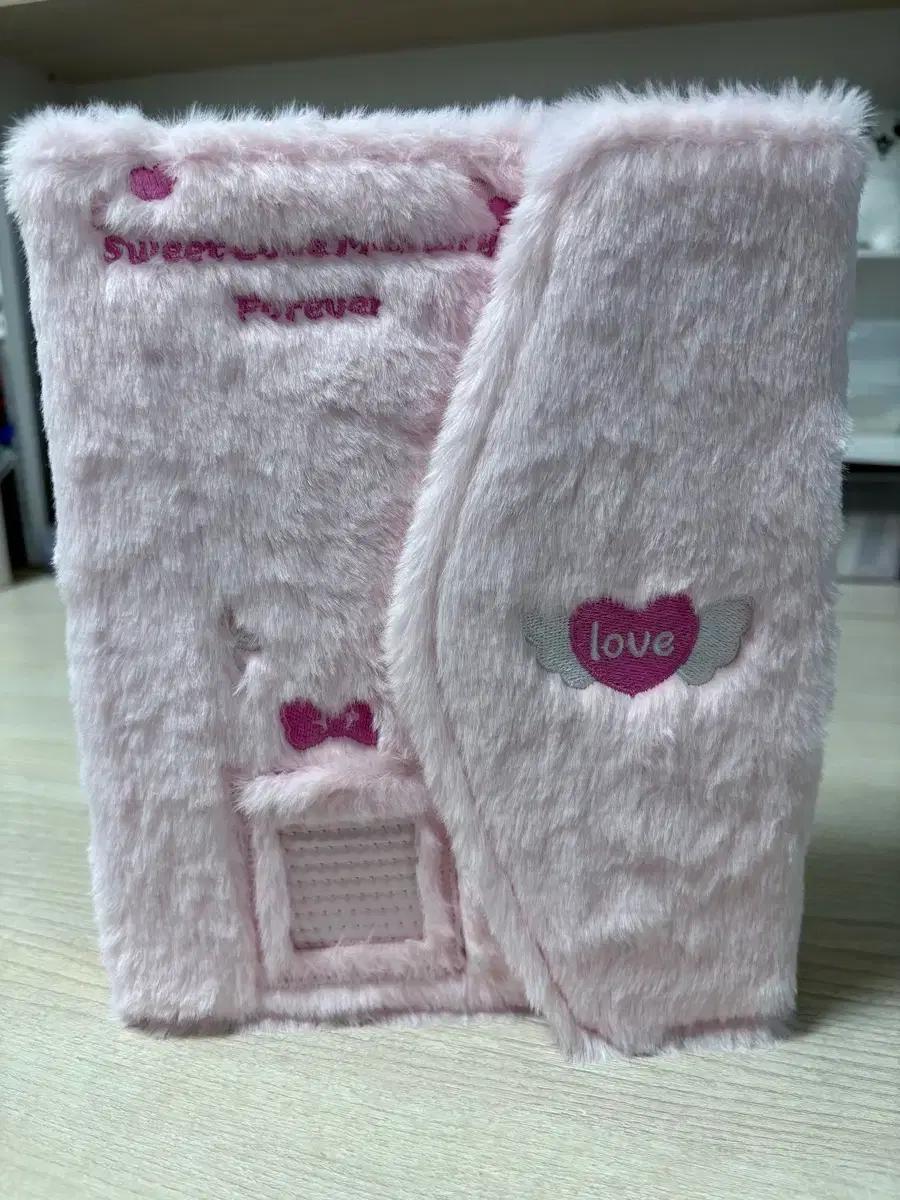 아이돌 핑크색 포카 바인더 털 바인더 아이브 키키 하츠투하츠