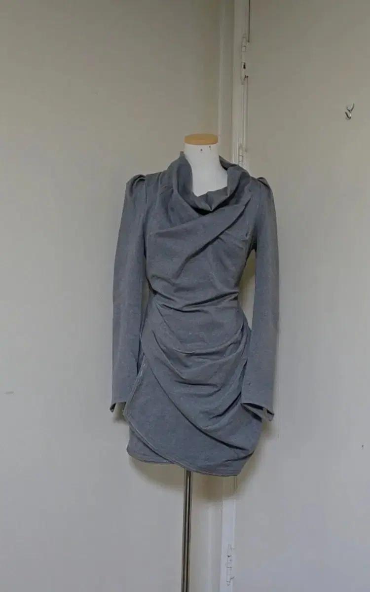 봄빅스엠무어/66/새상품급/드레이프 원피스